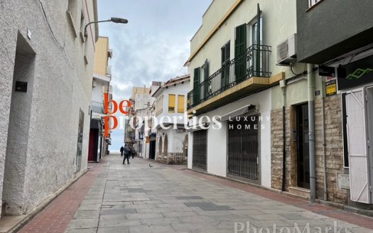 Terreno cerca del mar