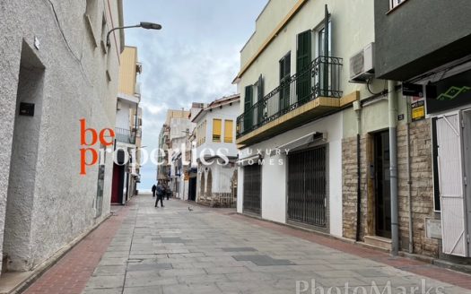 Terreno cerca del mar