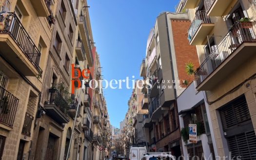 Piso alegre en el corazón del Poble Sec