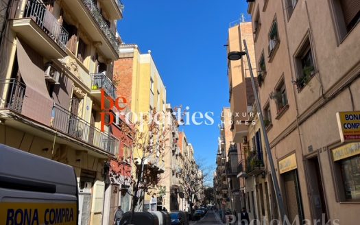 Piso alegre en el corazón del Poble Sec