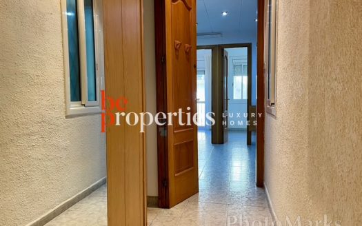 Piso alegre en el corazón del Poble Sec