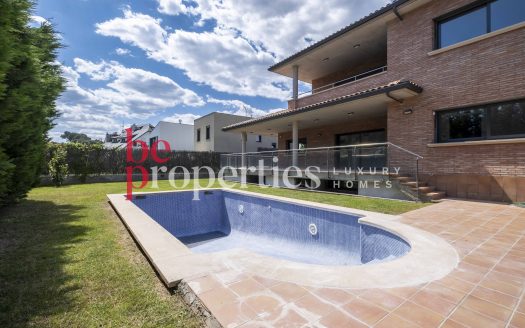 Fantástica unifamiliar com gran jardín en Mirasol