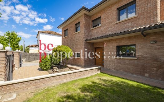 Fantástica unifamiliar com gran jardín en Mirasol
