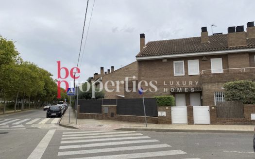 Pareada muy céntrica en Sant Cugat