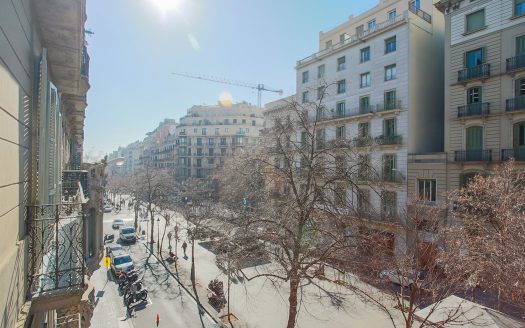Piso regio a reformar en Rambla de Cataluña