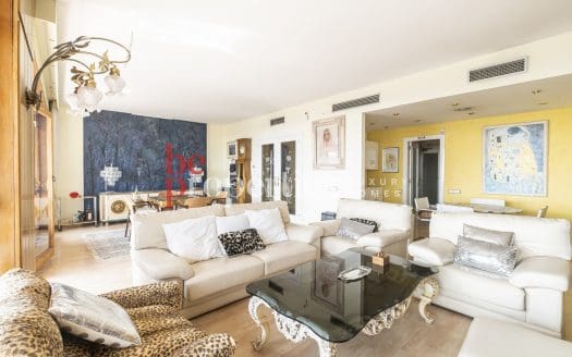 Piso con terraza en Bonanova