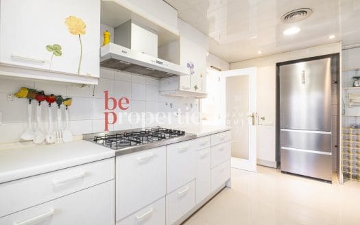 Piso con terraza en Bonanova