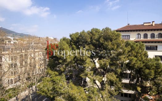 Piso con terraza en Bonanova