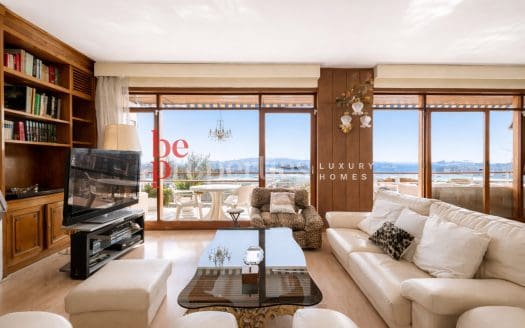 Piso con terraza en Bonanova