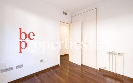 Planta baja cerca estación Sant Cugat