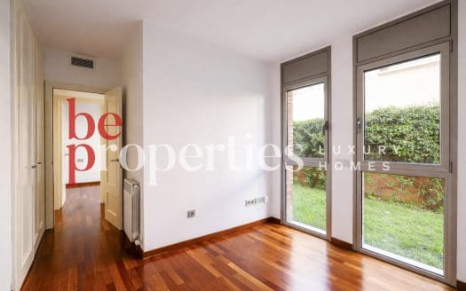 Planta baja cerca estación Sant Cugat