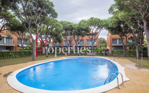 Gavà Mar, adosada amueblada a 1 mint del mar.