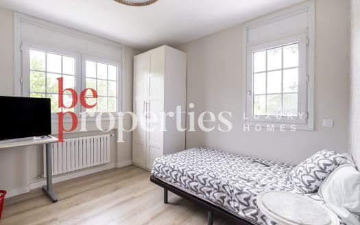 Chalet en Arxius, reformado con muebles