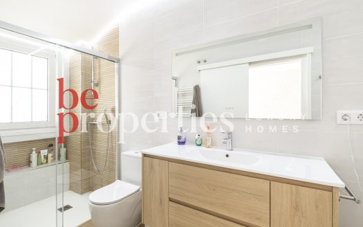 Chalet en Arxius, reformado con muebles