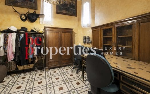 Iglesia vivienda única en la zona