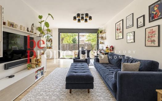 Casa de diseño semi nueva