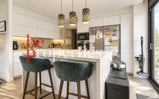 Casa de diseño semi nueva