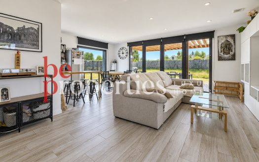 Rubí, casa seminueva en planta