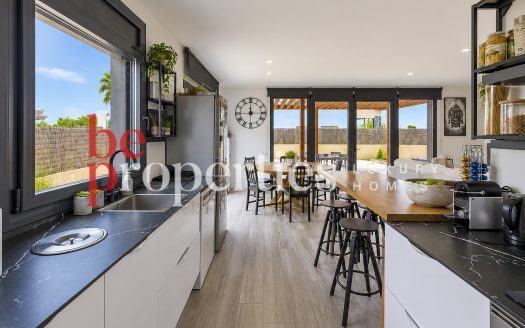 Rubí, casa seminueva en planta