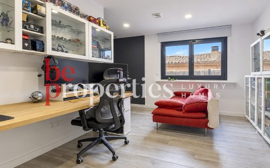 Rubí, casa seminueva en planta